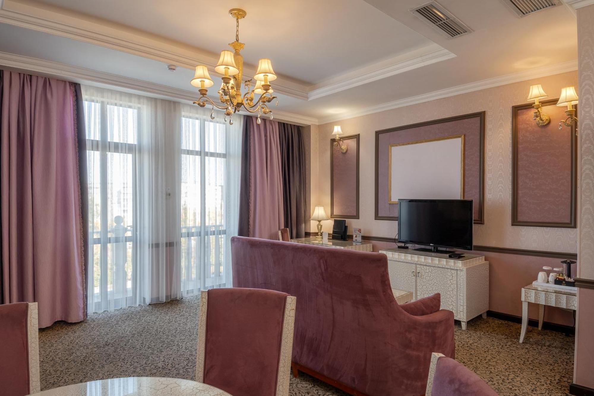 Hotel Jannat Regency Bischkek Exterior foto