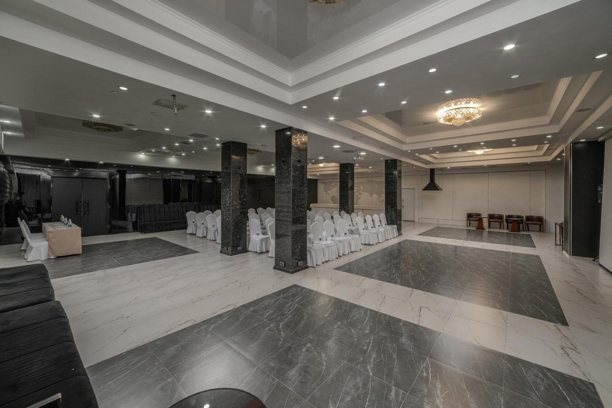 Hotel Jannat Regency Bischkek Exterior foto