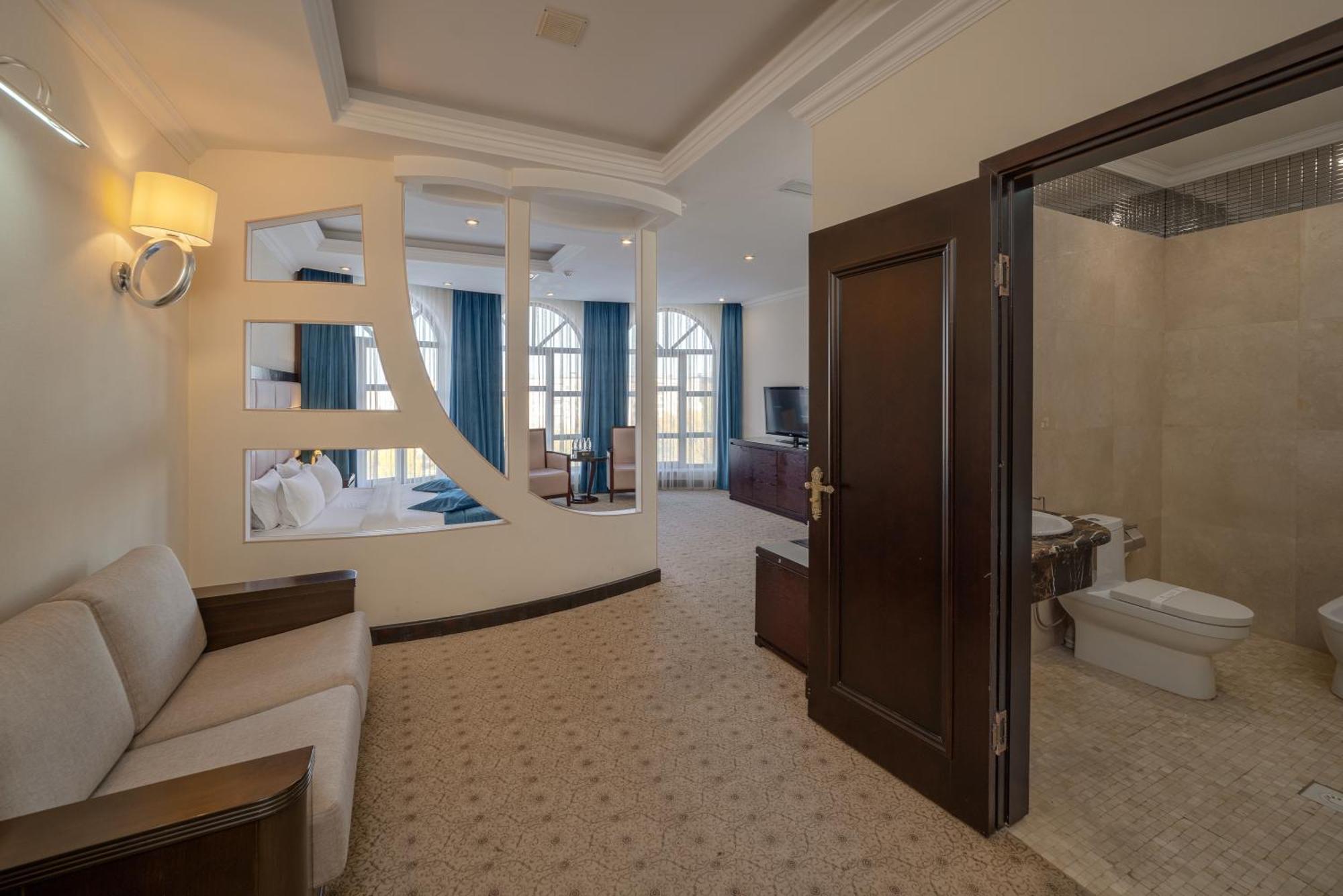 Hotel Jannat Regency Bischkek Zimmer foto