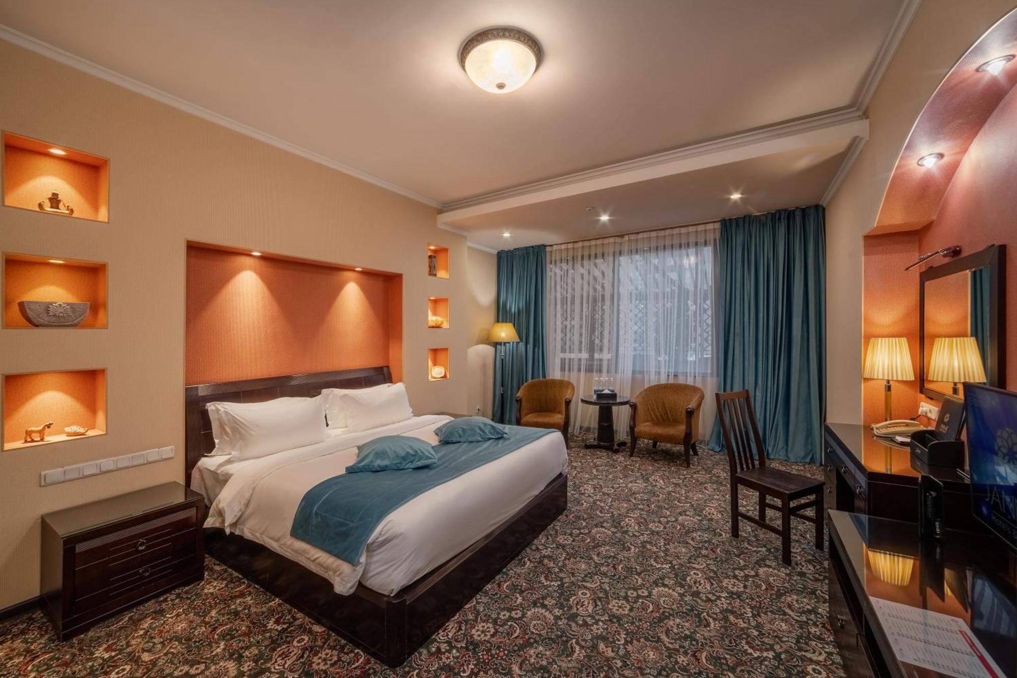 Hotel Jannat Regency Bischkek Exterior foto
