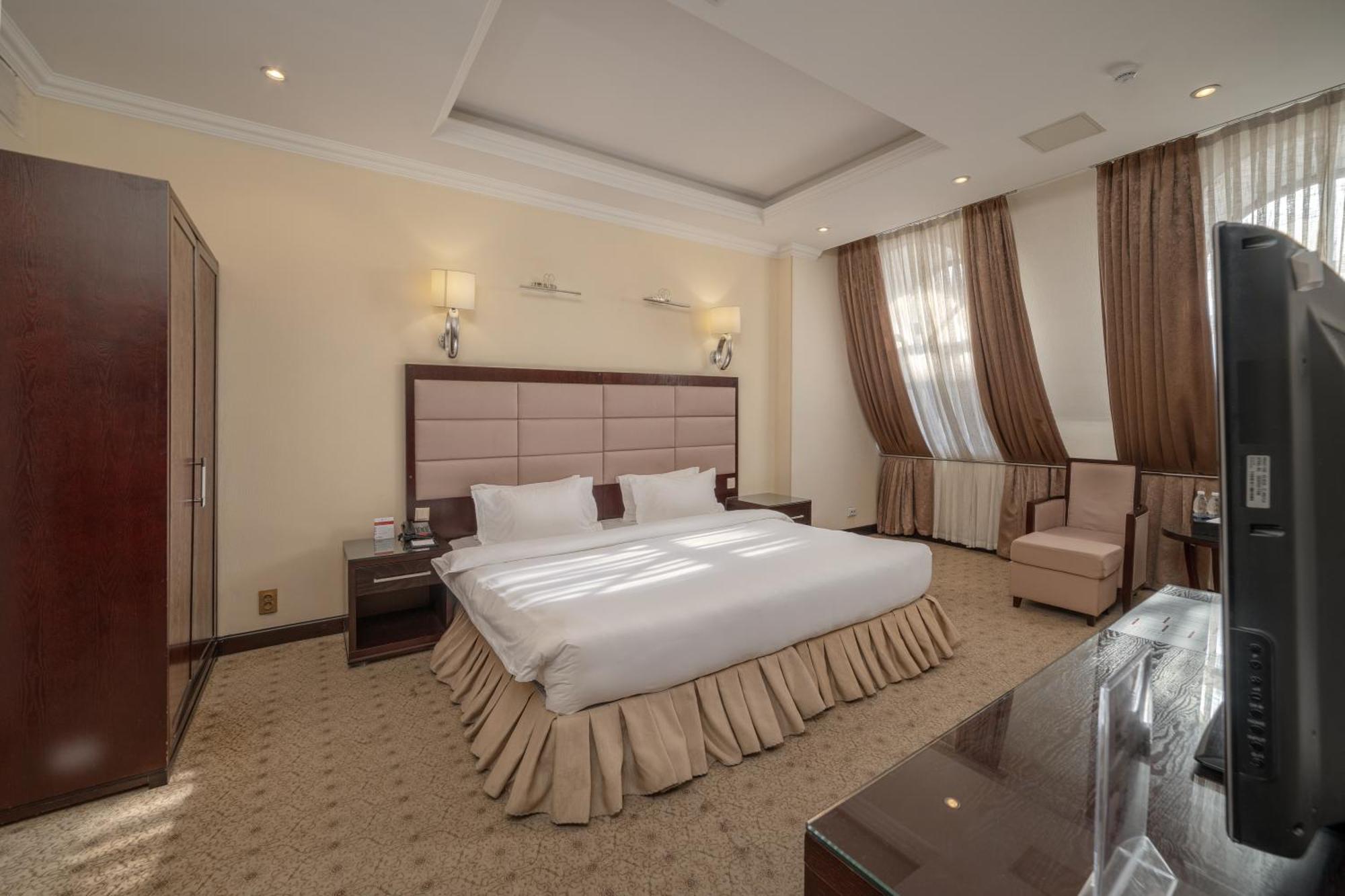 Hotel Jannat Regency Bischkek Exterior foto