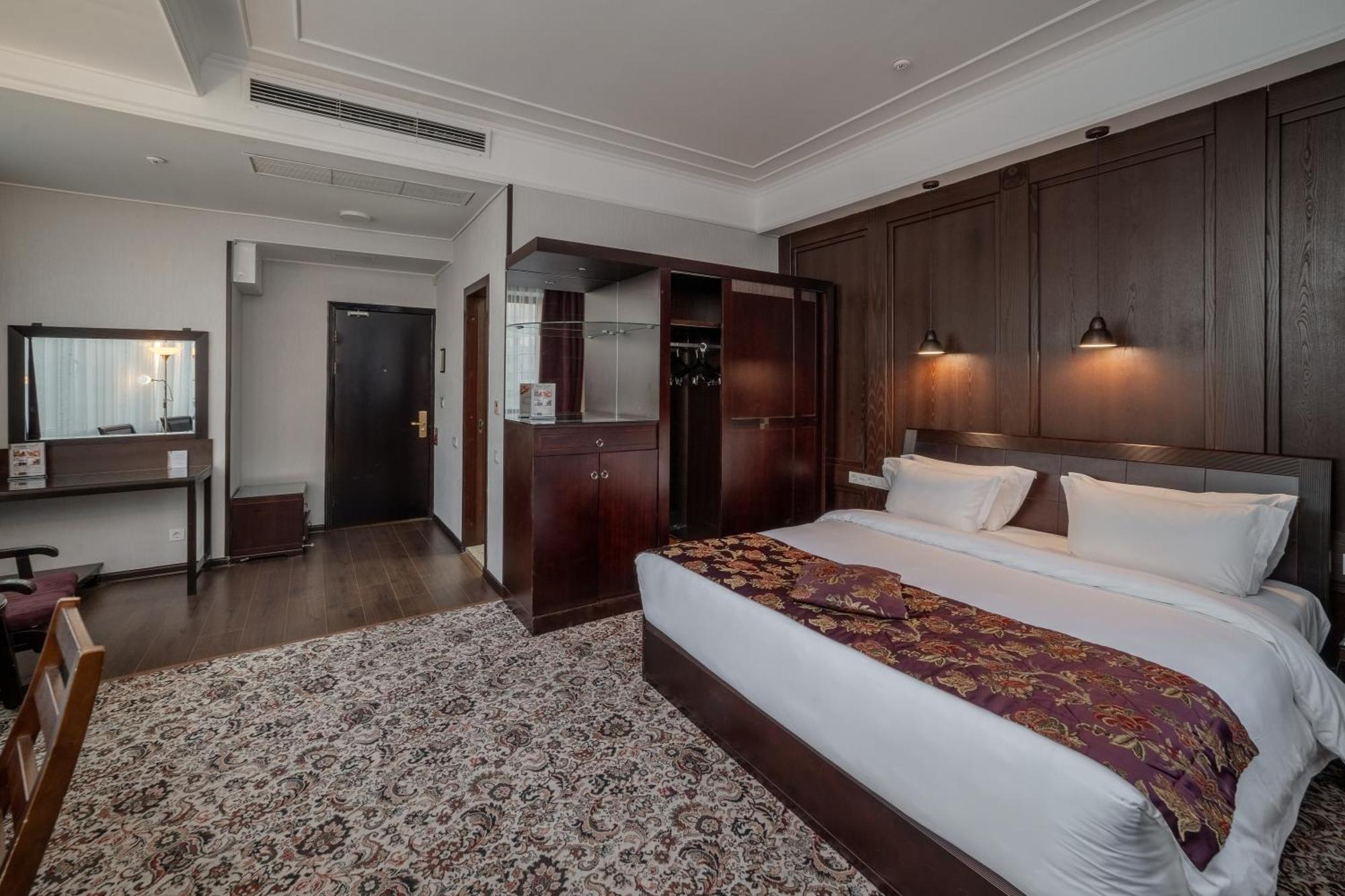 Hotel Jannat Regency Bischkek Exterior foto