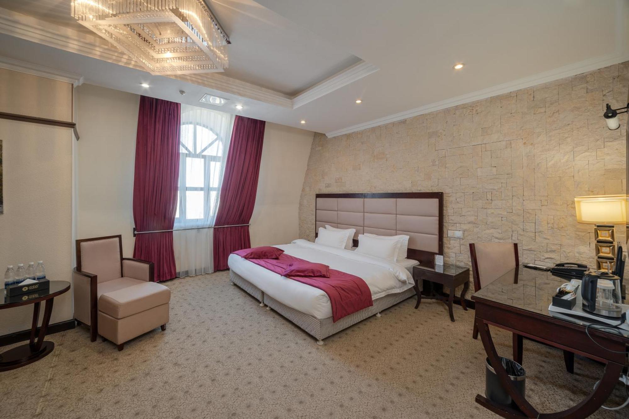 Hotel Jannat Regency Bischkek Exterior foto