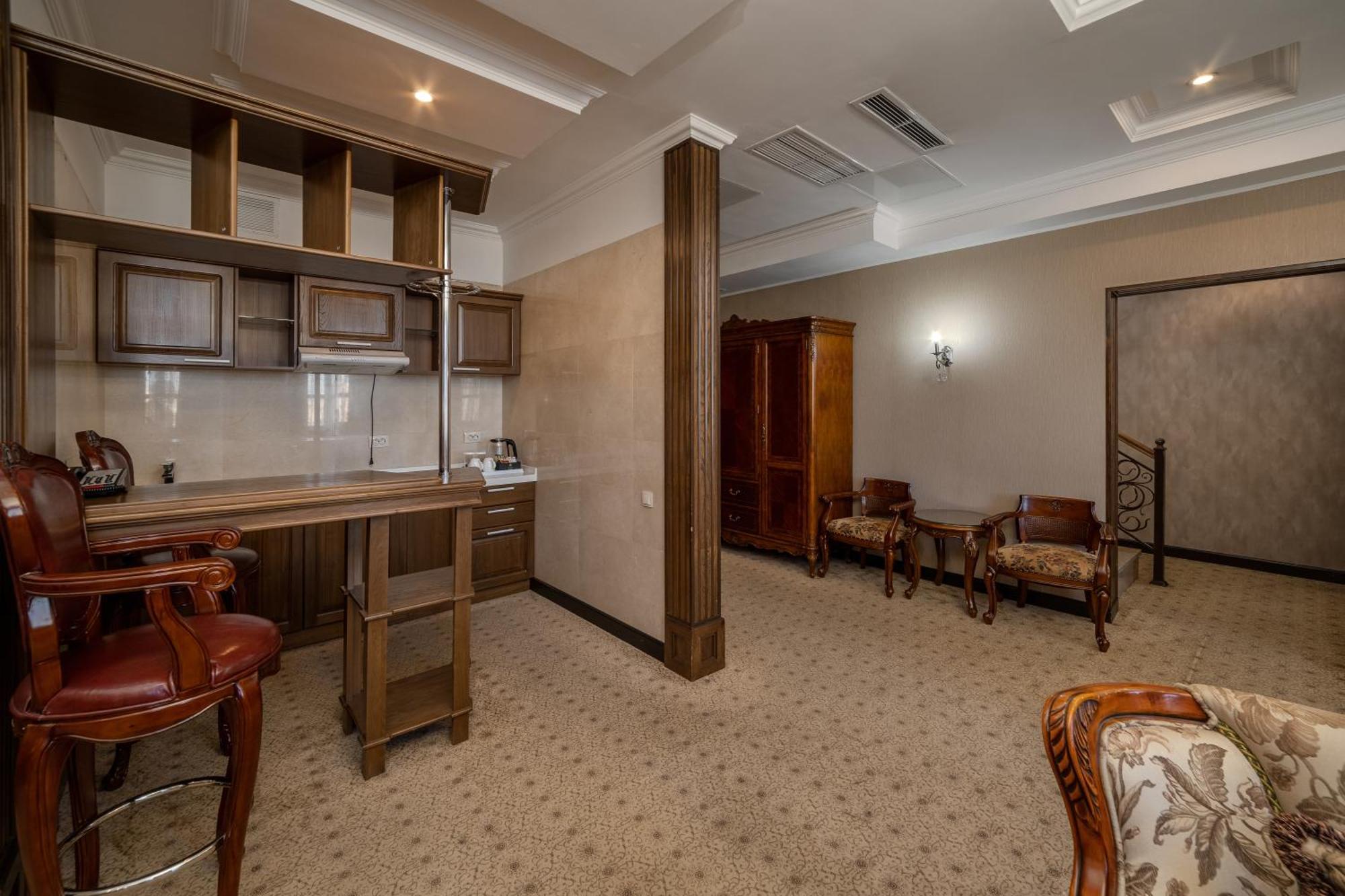 Hotel Jannat Regency Bischkek Zimmer foto